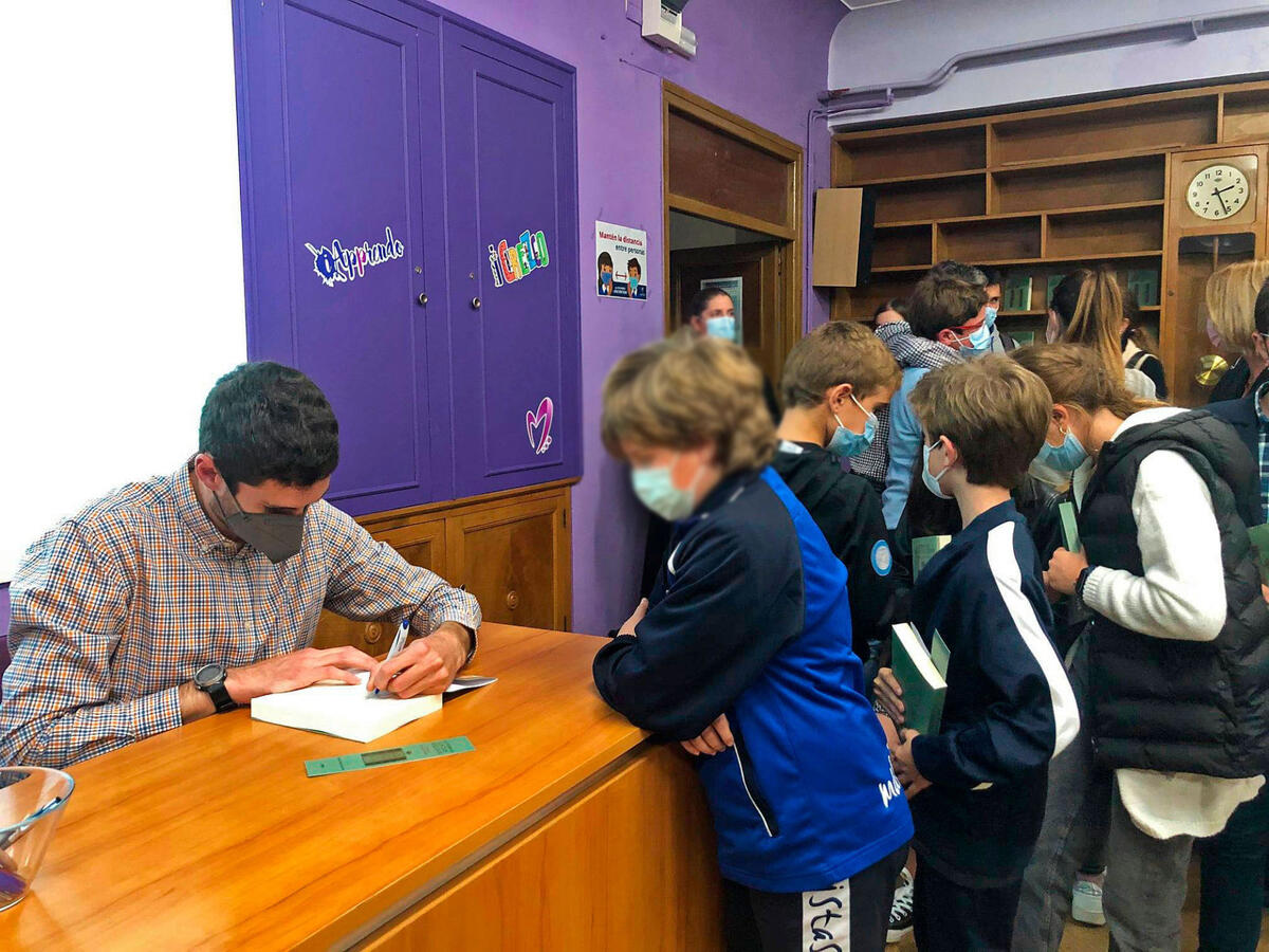 samuel-deblas-presentacion-libro-maristas-salamanca-3